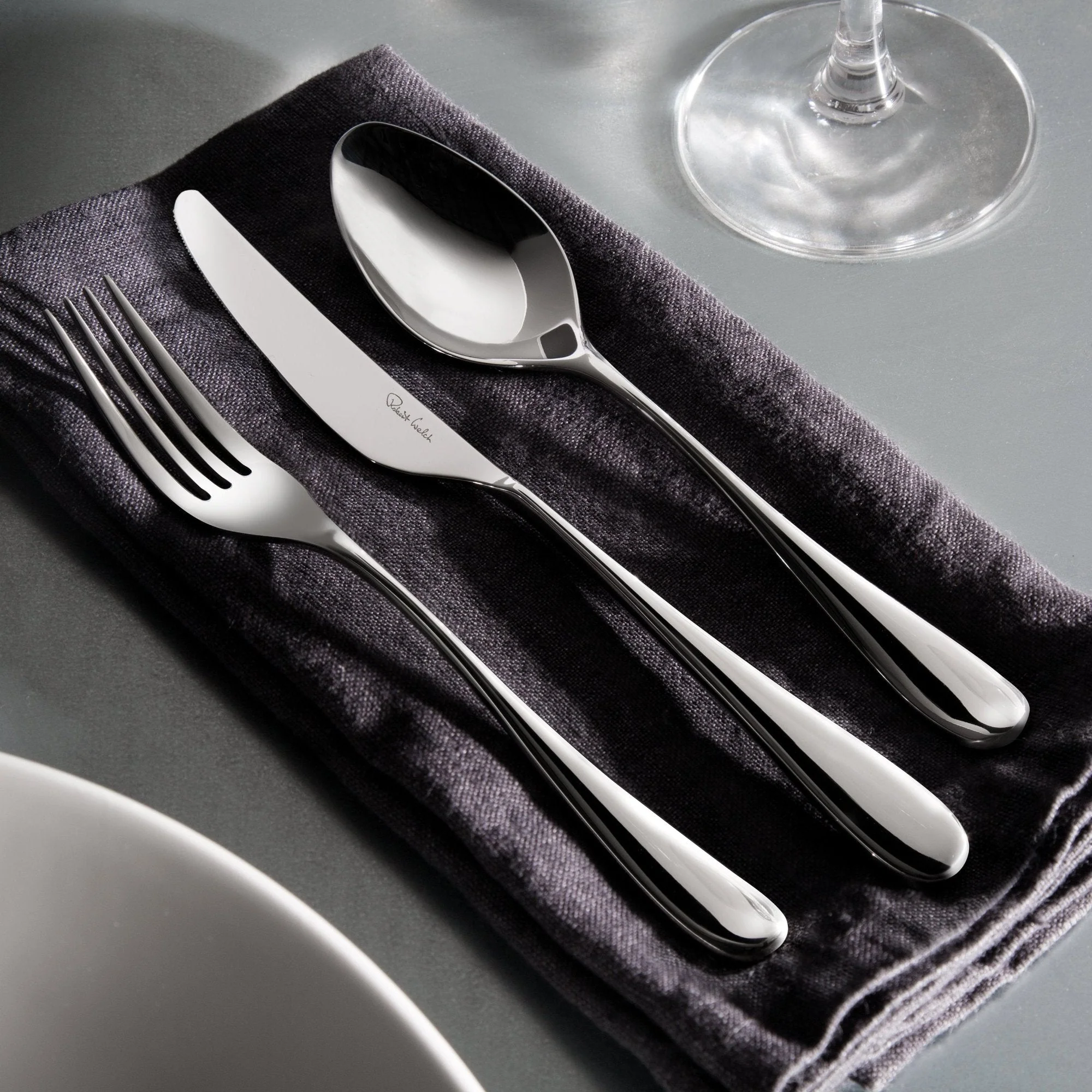 Arden Bright Cutlery Set, 24 Piece for 6 People - Includes 2 Arden Short Candlesticks - Image 7
