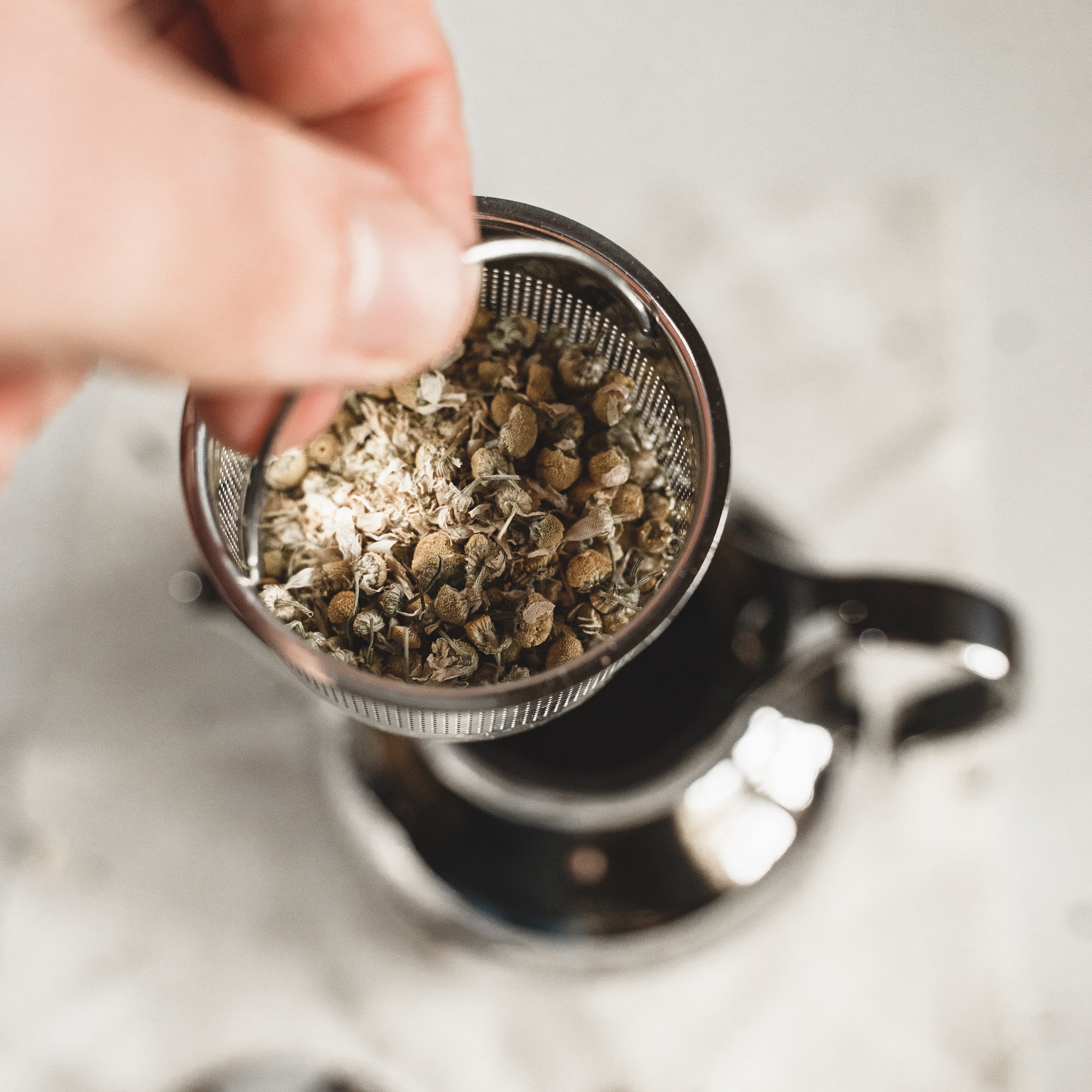 Drift Teapot, 900 ml with Large Tea Infuser - Image 4